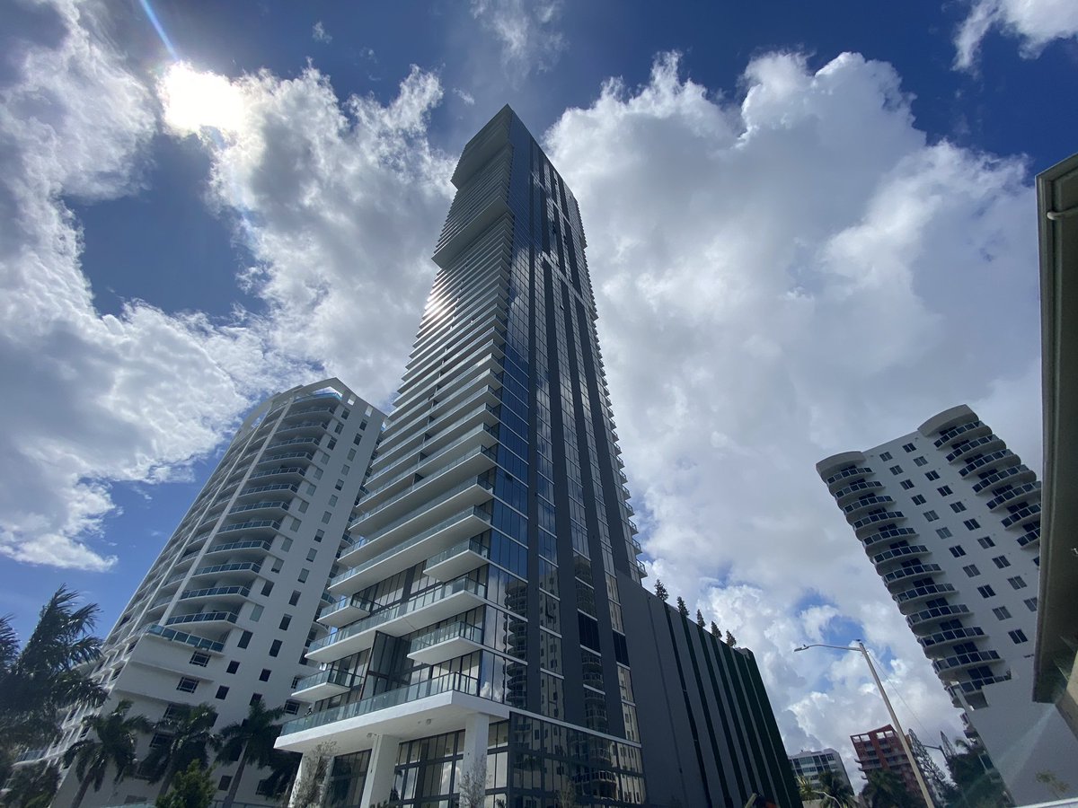 Paramountce's tweet photo. Beautiful ultra-luxury residences “Elysee Miami” with unparalleled views 🌇🏝 ⠀ 

PCE team performed consulting, inspections and testing for building envelope on this project. https://t.co/KBUd8Scr62