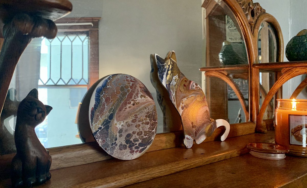 juliahope444's tweet photo. Two new pieces in the shop 🍂🐈✨
Circle is $22.22 kitty is $38 
Free shipping ✨
https://t.co/JFoLu9yfJB https://t.co/YyRYjpCato
