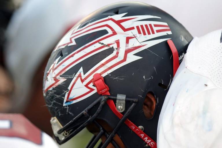 Lou Bezjak (@louatthestate) on Twitter photo , <a href="/LEDemons/">Demon Athletics</a> football postpones two games, cancels rivalry matchup because of COVID-19
thestate.com/sports/high-sc… , <a href="/LEDemons/">Demon Athletics</a> football postpones two games, cancels rivalry matchup because of COVID-19
thestate.com/sports/high-sc…