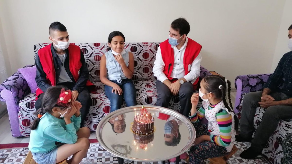 tuncelicolyak62's tweet photo. Glutensiz olur ama sensiz olmak projesi ile çölyak rahatsızlığı bulunan arkadaşlarımızın her daim yanında olan @GuvenFerhat_ kardeşimiz Tunceli @genckizilay Başkanlığına atanmış... 

Tebrik eder, çalışmalarının devamlılığını dilerim. 
@drkerem @kocemree @ArasanGokhan https://t.co/6hiboUdCXh