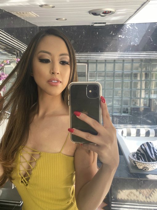 2 pic. Before scene for @LittleAsiansCom ✨? https://t.co/sewkGLRzj6
