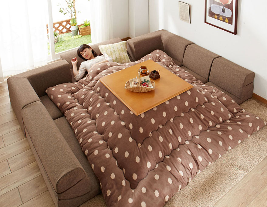 NipahDUBS's tweet image. This is amazing. I need one now. I vow to have a kotatsu couch one day.