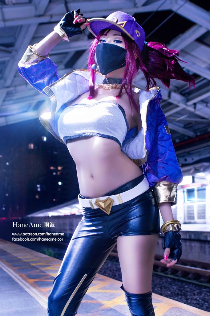 画像,My KDA cosplay contribution💜 I love all styles, hope you love it!@LeagueOfLegend…