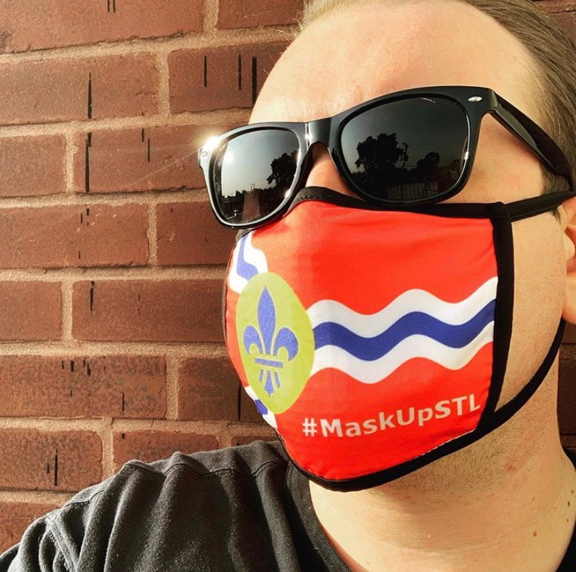 closeuptv_'s tweet photo. Please remember to wear your face masks! Not only for yourself, but the to show respect of others that are around you. Mention us in your face mask selfies and we'll share them to our page! 😷
📸: @cawargo via Insta
#closeuptv #MaskUpSTL https://t.co/rxRvoLJCqC
