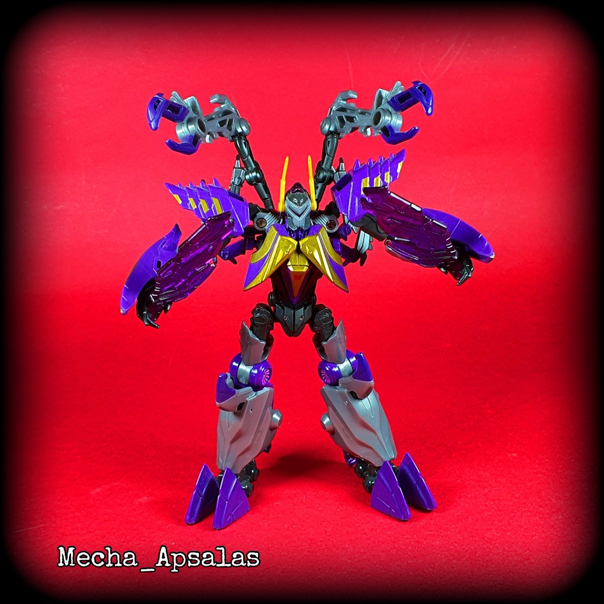 MApsalus's tweet photo. Fall of Cybertron: Kickback.
Shame only one of the FOC Insecticons got an officially release.
#transformers #transformersg1 #transformersfallofcybertron #transformersvideogame #transformersinsecticons #insecticons #transformerskickback #kickback https://t.co/rzLKjN6IEC