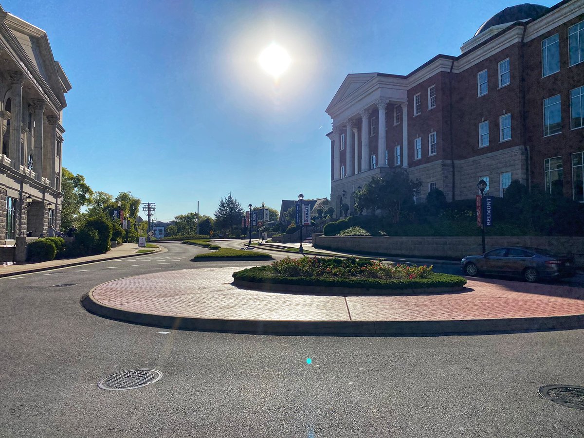 BelmontDining's tweet photo. Happy Monday Bruins! Let’s start this week off with a #MondayMotivation. “Today is an opportunity to build the tomorrow you want.” 
_
#FeedTheBruin🐻 #BelmontBruins #BelmontDining #BelmontUniversity #StayPositive #StayMotivated #CollegeLife #Nashville https://t.co/f5YnLUSxTo