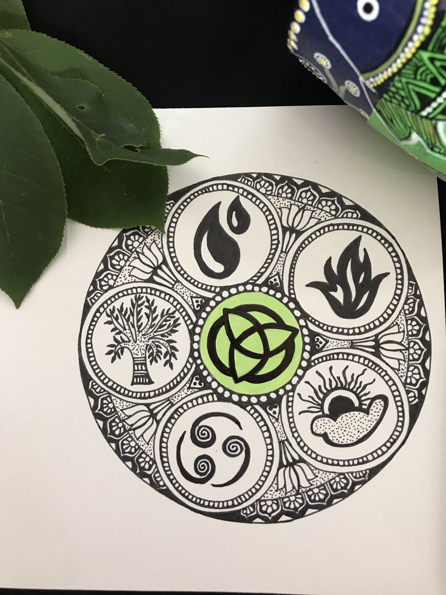 craftyshweta's tweet photo. Elements of Life😇Mandala with middle triquetra!! My customize mandala greeting card ready to ship🤘🏻
@Hobbycraft 
#mandalaartist #elementsoflife #perfectionist #mandaladesign #uniquepattern #mymeditation #customorder #triquetracircle #lotus #heavenlyhandmade https://t.co/kUxN31ZfR8