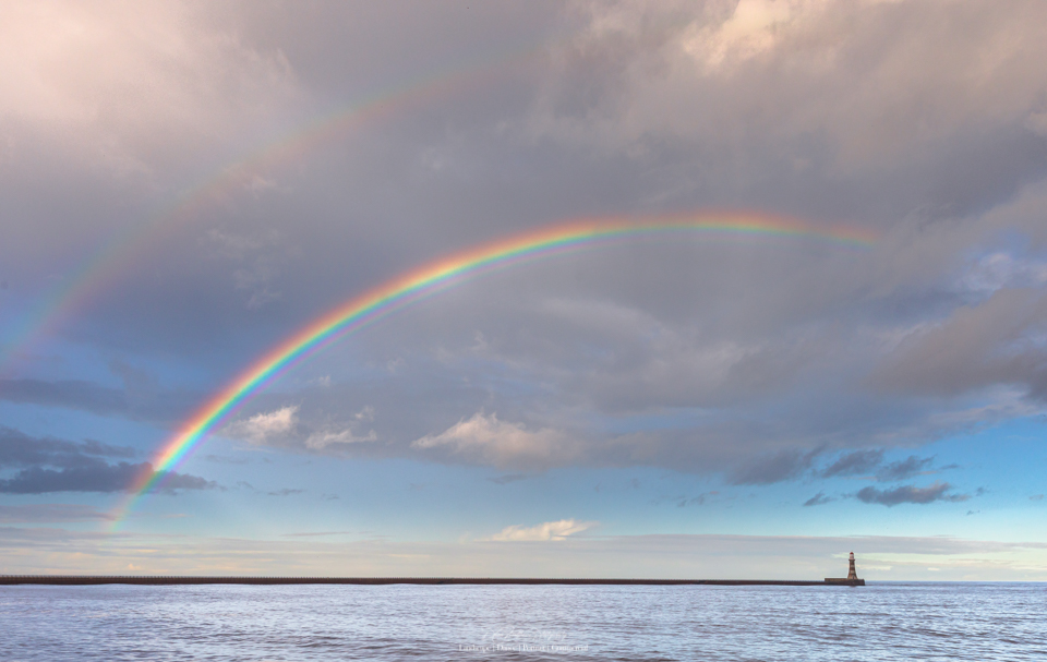 Double rainbow over Roker Pier this afternoon <a href="/SunderlandUK/">Sunderland UK</a> <a href="/StormHour/">#StormHour</a> #Sunderland #sunlun #rainbow <a href="/SunderlandEcho/">Sunderland Echo</a> <a href="/Ross_Hutchinson/">Ross Hutchinson</a>