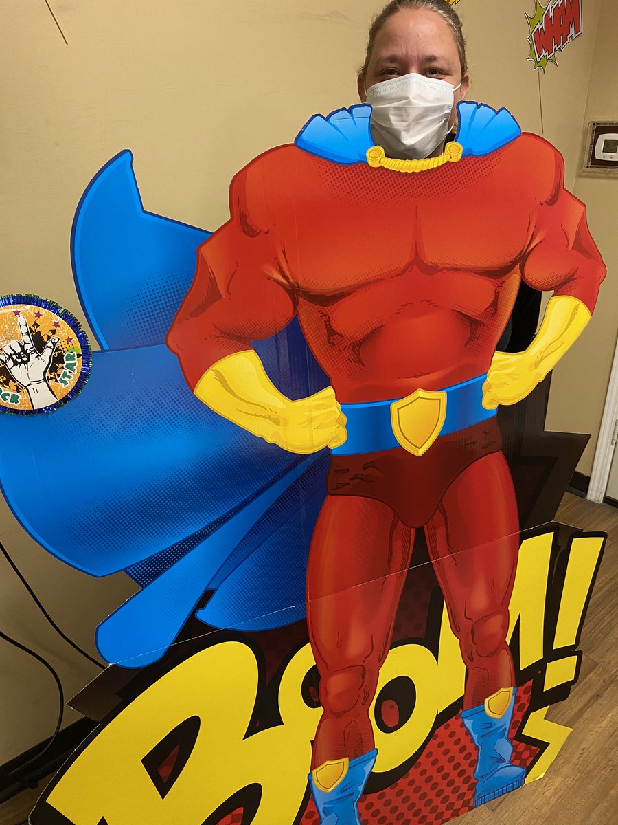 Cashiers are super heroes!!