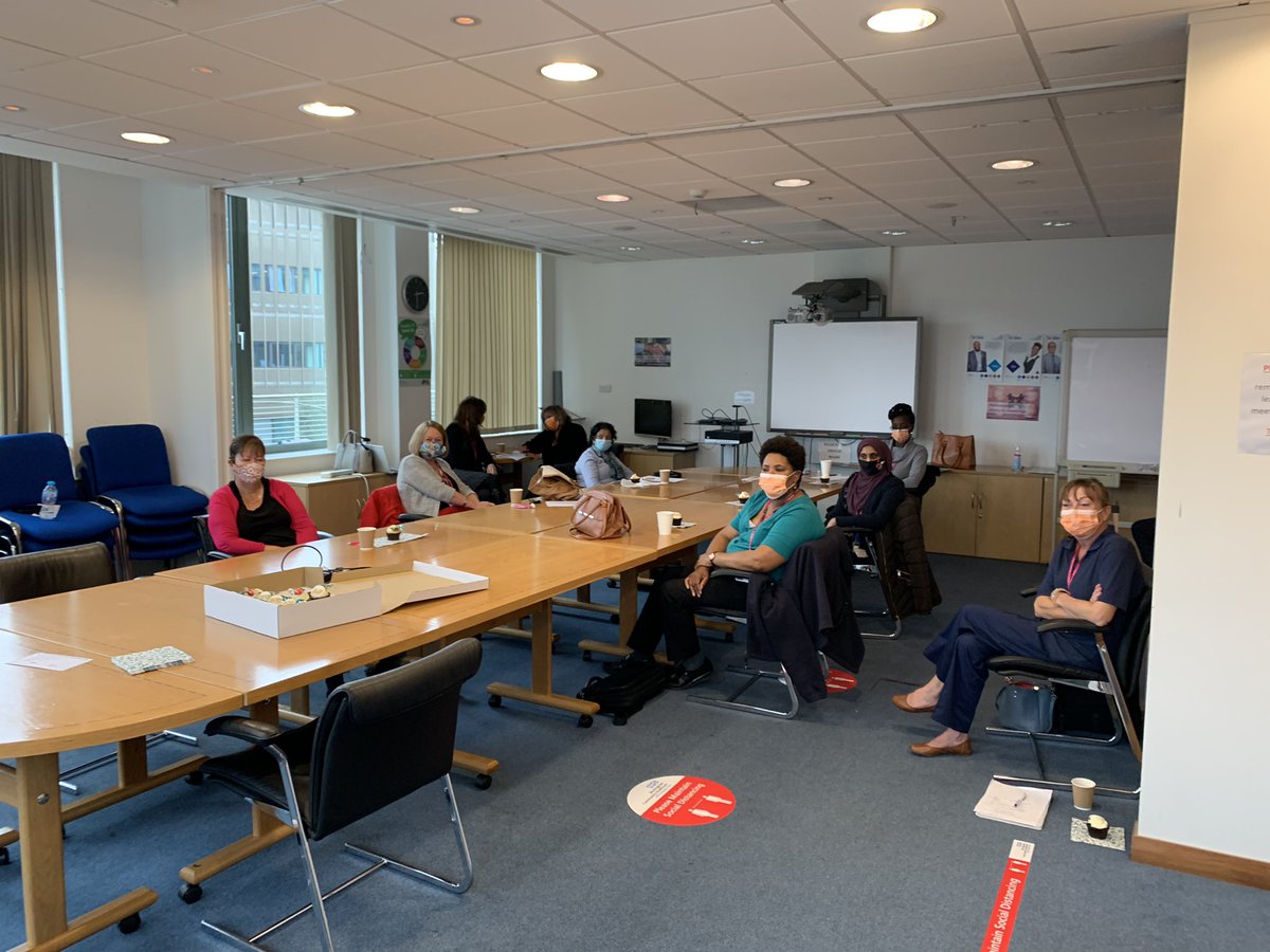 SamTullettBCHC's tweet image. A pleasure supporting @bhamcommunity and @IPCBCHC1  flu campaign 👍 nice meeting some of the corporate team 👋@e_pemberton thank you for arranging and supporting the patient experience team to get their vaccines 💉 the cake was much appreciated  💖#FluFighters #ProtectionForAll