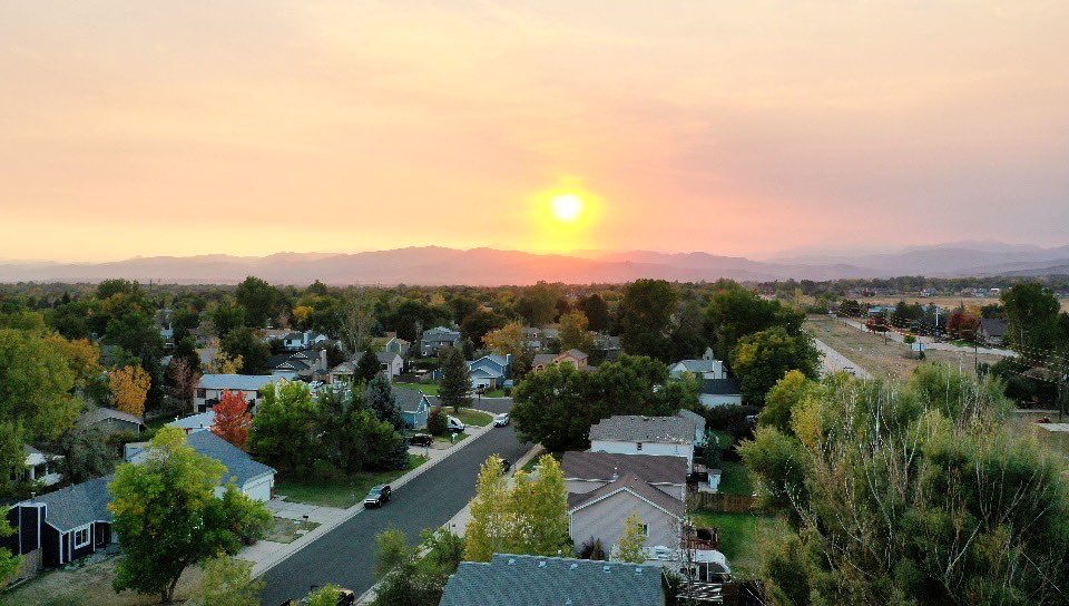 FlyingHighPhoto's tweet photo. Smoke from the wildfires has been making the sunsets gorgeous. #flyinghigh #sunsetphotography #sunset #dronephotography https://t.co/6ArHNnlM8E