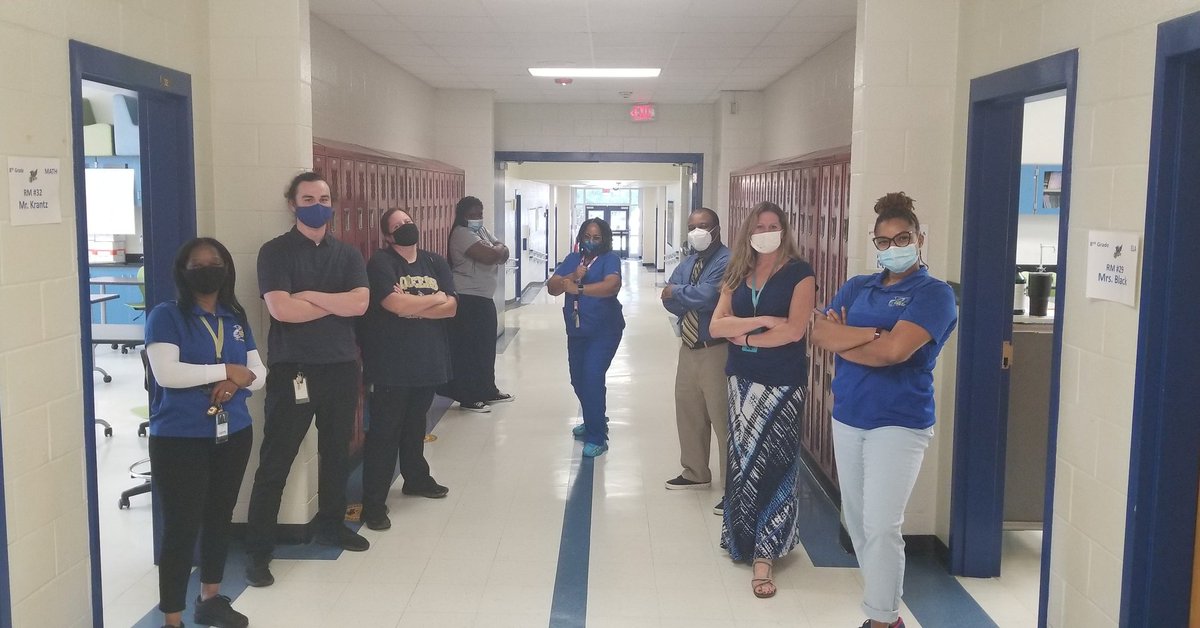 PinkAnthonyLisa's tweet photo. We are wearing our blue to stand against bullying at EUMS!!! 🦅💙
The 8th grade teachers have this hall covered!
#TheEagleWay #blueup #UMatterinUCPS #stompoutbullying #youhaveachoice https://t.co/5wld4di874