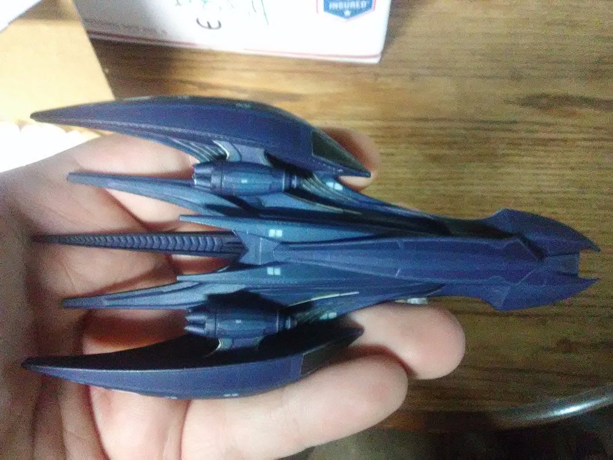 KierroYuy's tweet photo. IT FINALLY CAME! My C.D.S. Esparta from #StarkTrekOnline I love it! There's a couple details missing, but that's totally fine, I think that's because of of its size. I only got the 5" one as a trial run, anyways. But thank you #GamePrint I'm definitely buying more from you! https://t.co/RRS791BT63
