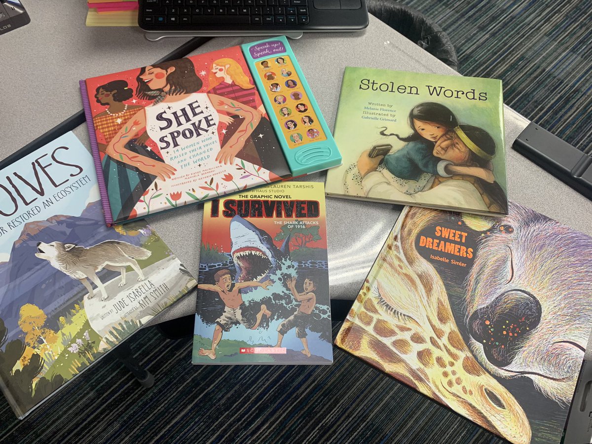 MrsLizDeLeon's tweet photo. Huge shout out to @CFISDELs for this special treat. I can’t wait to use these as mentor texts and get them in my Ss hands! #growinglieders @CFISDLieder https://t.co/OOItupjUcR