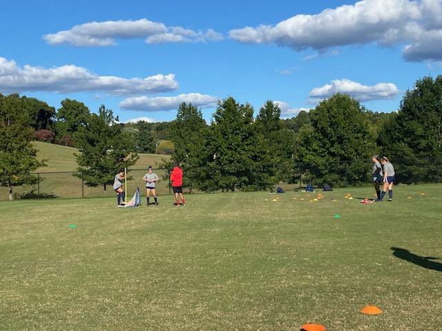 KINGU_wsoccer's tweet photo. Thank you Chase for the fun team bonding, dribbling is so much harder (funnier) with a blindfold! #maskup #teambonding #blindfolded https://t.co/iUBOwvDURM https://t.co/cs5oCTCtkg