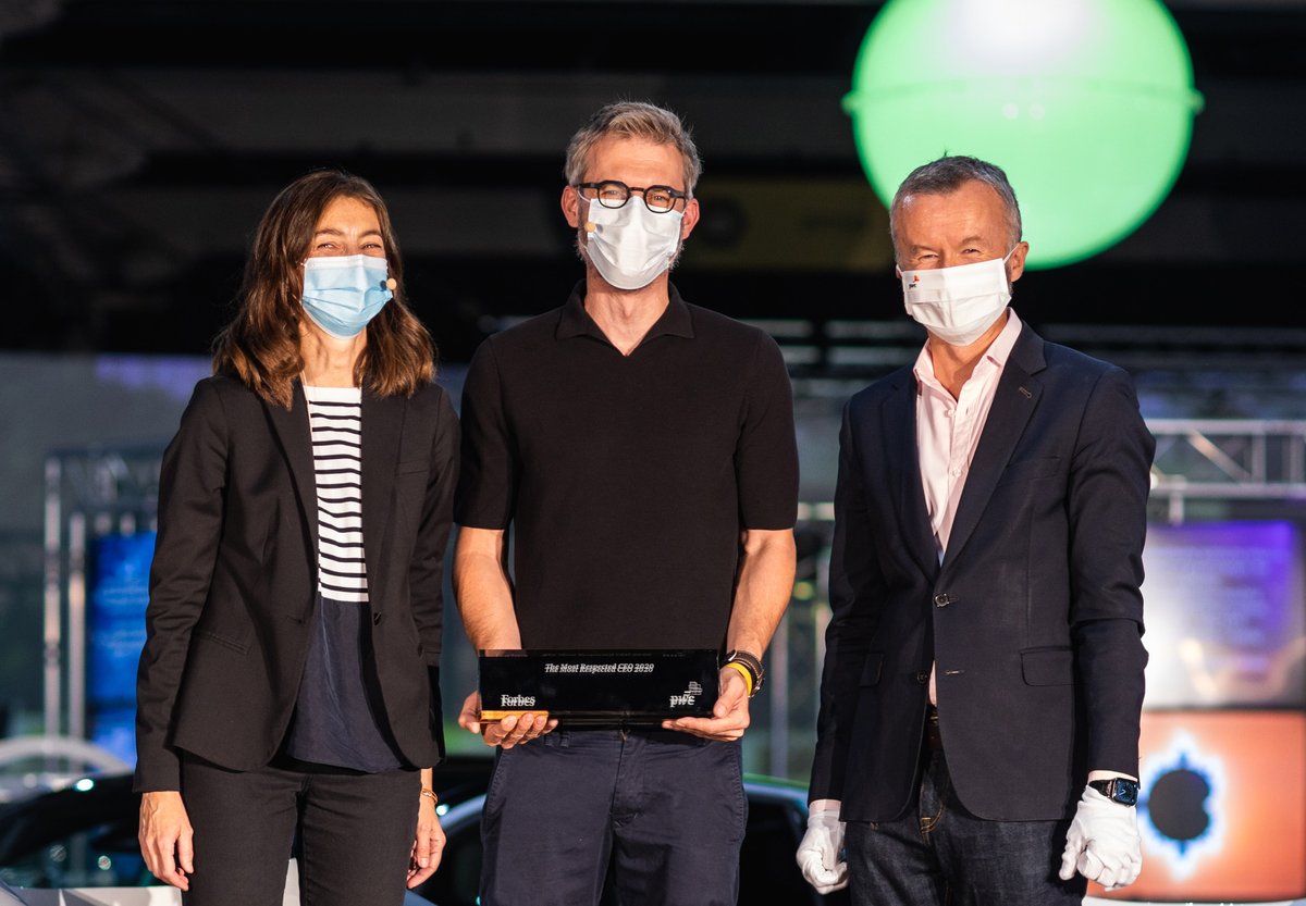 Najrešpektovanejší CEO roka je <a href="/SimonSicko/">Simon Sicko</a>. Vystriedal trojnásobného víťaza z Esetu. 
forbes.sk/najrespektovan…
<a href="/pixelfederation/">Pixel Federation</a>  <a href="/PwC/">PwC</a> <a href="/PwC_Slovakia/">PwC Slovakia</a> #ceoforum #forbesslovensko