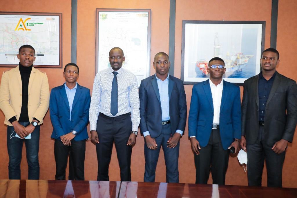 Abdourahmane Cissé (@abdu_cisse) on Twitter photo J'ai rencontré aujourd'hui les 5 Ivoiriens admis cette année à <a href="/Polytechnique/">École polytechnique</a> de Paris.
Ils viennent du #Lycée_Scientifique_Yamoussoukro, #Lycée_Moderne_Port_Bouet, #Lycée_Classique, #Lycée_Ferkessoudougou, et #Lycee_International_Amadou_Hampâté_Bâ J'ai rencontré aujourd'hui les 5 Ivoiriens admis cette année à <a href="/Polytechnique/">École polytechnique</a> de Paris.
Ils viennent du #Lycée_Scientifique_Yamoussoukro, #Lycée_Moderne_Port_Bouet, #Lycée_Classique, #Lycée_Ferkessoudougou, et #Lycee_International_Amadou_Hampâté_Bâ