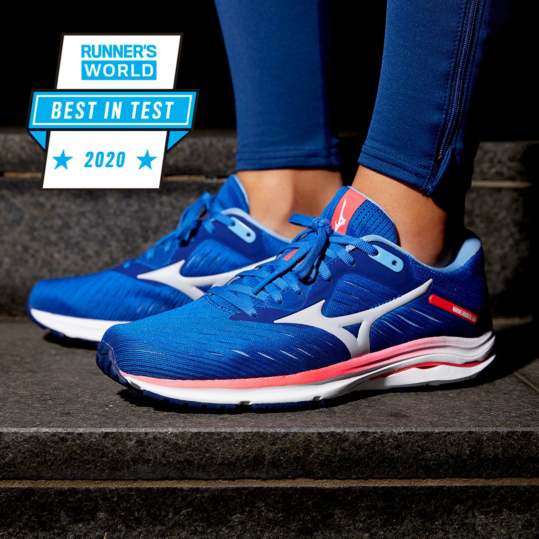 La edición británica de Runner’s World ha elegido la Wave Rider 24 como la zapatilla “Best in Test” de 2020 🥇👟 La prestigiosa revista ha destacado su ligereza y comodidad, además de la increíble amortiguación y reactividad que ofrece la tecnología #MizunoEnerzy
#Mizuno #Running https://t.co/pPm0fa6MdU
