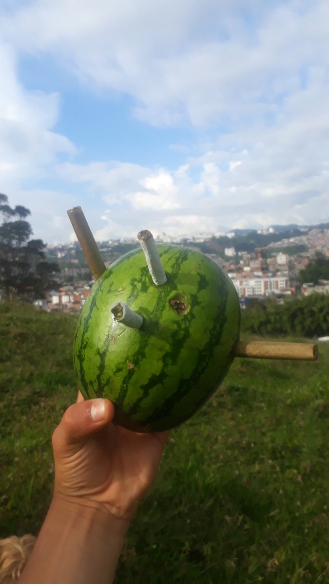 Acg0511's tweet photo. Sé va a ploneaaar o queeeee? https://t.co/vxnlU8pmJW