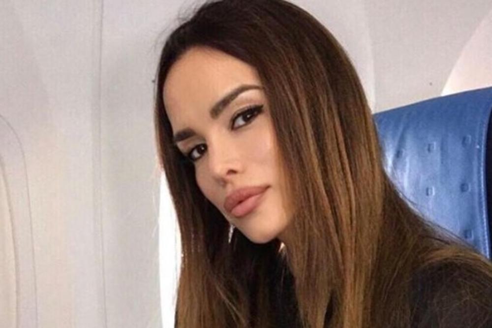 PRessSerbiaVIP's tweet image. Severina jednom objavom zabrinula i zbunila mnoge: "Misle mogu da te kupe, a ti si iznad toga!" - pressserbia.com/severina-jedno…
#Instagram #Objava #Pevacica #SEVERINAKOJIC