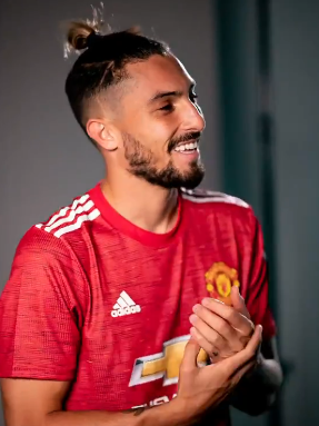 EjlkBvdWkAI_Lno?format=png&name=small