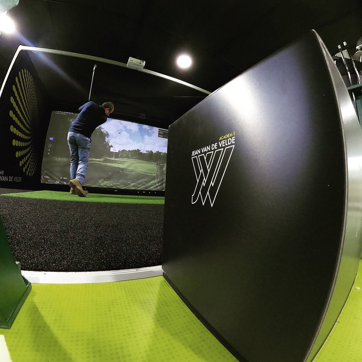 nxt69's tweet image. L’académie @Jean_VDV au golf International de Roissy est maintenant terminée. #jvdv #addongolf #agenceyllog #innovation #golfbusiness #golfcourse #golfclubs #golfinstruction #golf #indoorgolf #drivingrange #golfsimulator #virtualgolf  #golfcoach #golfpro