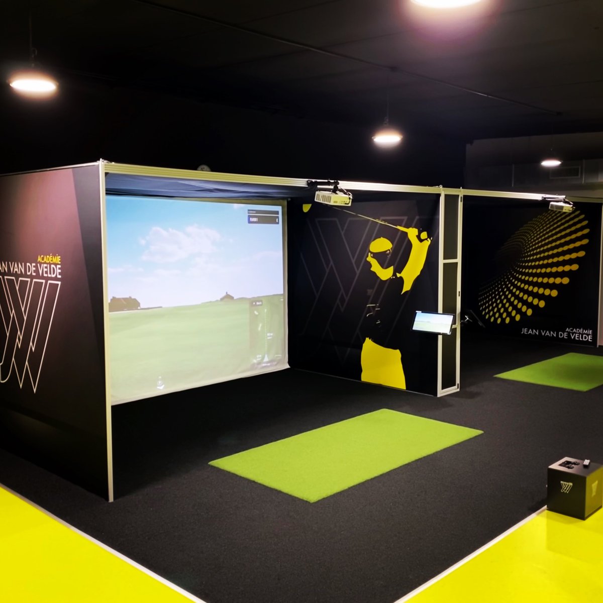 nxt69's tweet image. L’académie @Jean_VDV au golf International de Roissy est maintenant terminée. #jvdv #addongolf #agenceyllog #innovation #golfbusiness #golfcourse #golfclubs #golfinstruction #golf #indoorgolf #drivingrange #golfsimulator #virtualgolf  #golfcoach #golfpro