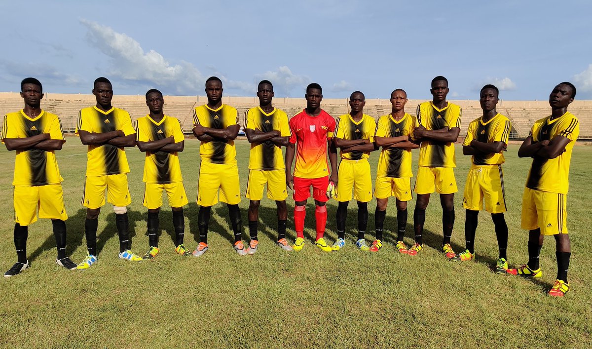 esg_gao's tweet photo. esperencesportivedegao #forcaesg #esg #football #footballteam #matchday⚽️ #ilovethisgame #matchdequalification #d1 #mopti #mali 💛🖤 ⚽⚽⚽ 🇲🇱💪🏽
On a perdu notre premier match. C.A.S.S 2 - 1 E.S.G. Tout ce que Allah SWT fait est bon. Courage aux joueurs. https://t.co/ZSAITmPU4b