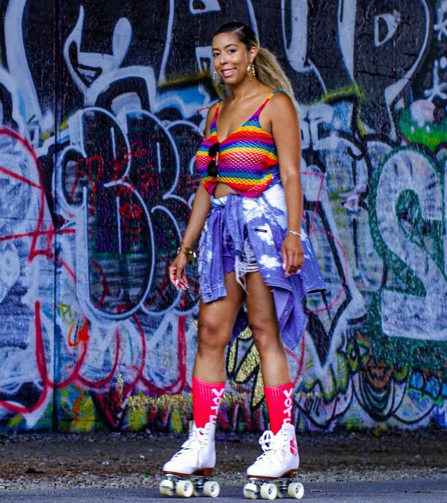 lexiwthecurls's tweet photo. Read the socks! It’s the last day to register to vote in GA and several states!! What are you waiting for?
🧦: @presiusa
I’ll be voting early!!!
#sockthevote #biden2020 #vote #vote2020 #blackgirlmagic #atlantainfluencer #blackinfluencers #naturalha… https://t.co/cBVo1612EK https://t.co/VJrKsG62UD