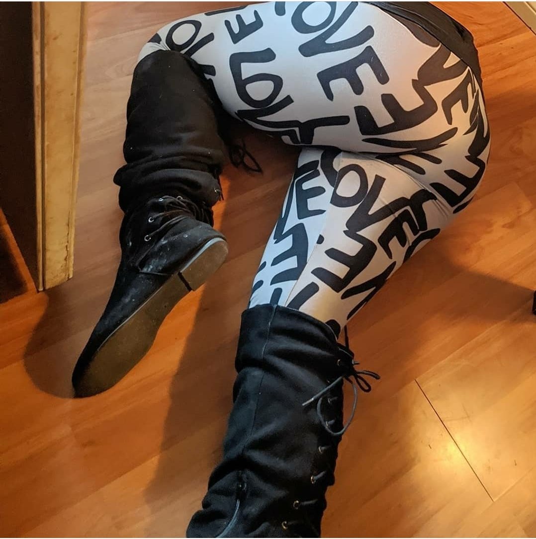 BustyAmbz on Twitter: "You villain! You cut me in half! So now that you have my living bottom