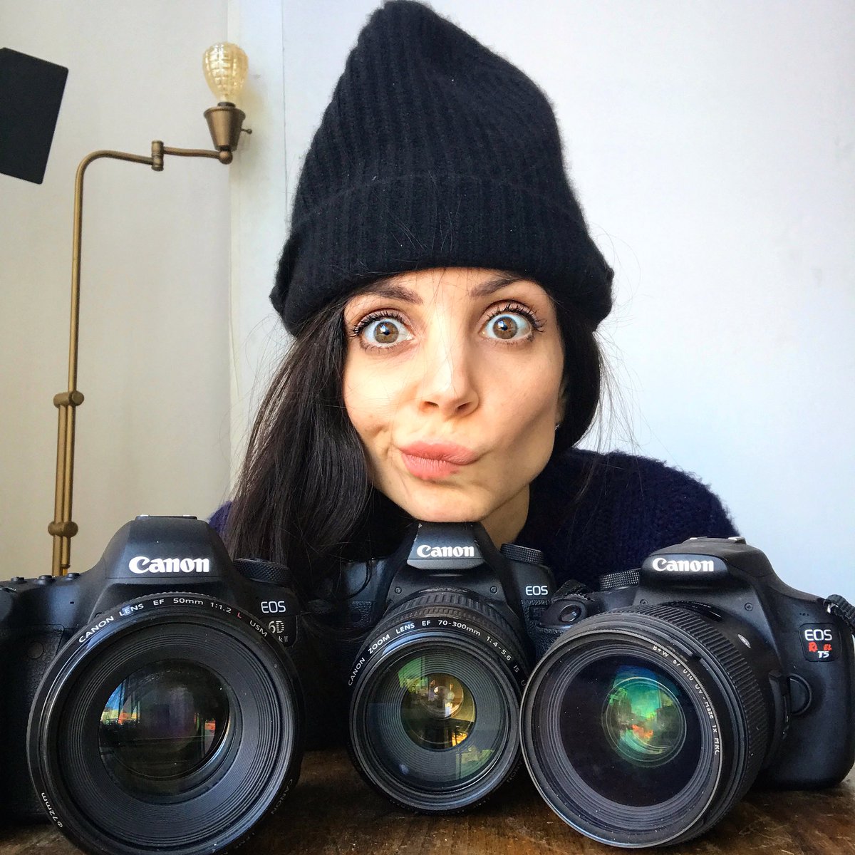 3 cameras and a ✈️ to Vancouver! Who wants to shoot? STUDIO AVIVA POP UP Oct 14-25. Limited sessions and probably my last trip of the year! 📸 DM to reserve!