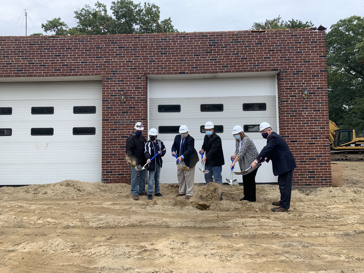 Last Friday the Town broke ground on the new Pinehurst Fire Station! Big thank you to the Billerica Fire | MA, Left Field, Hutter Construction Corporation, BOS, and Town Meeting for funding the new station.