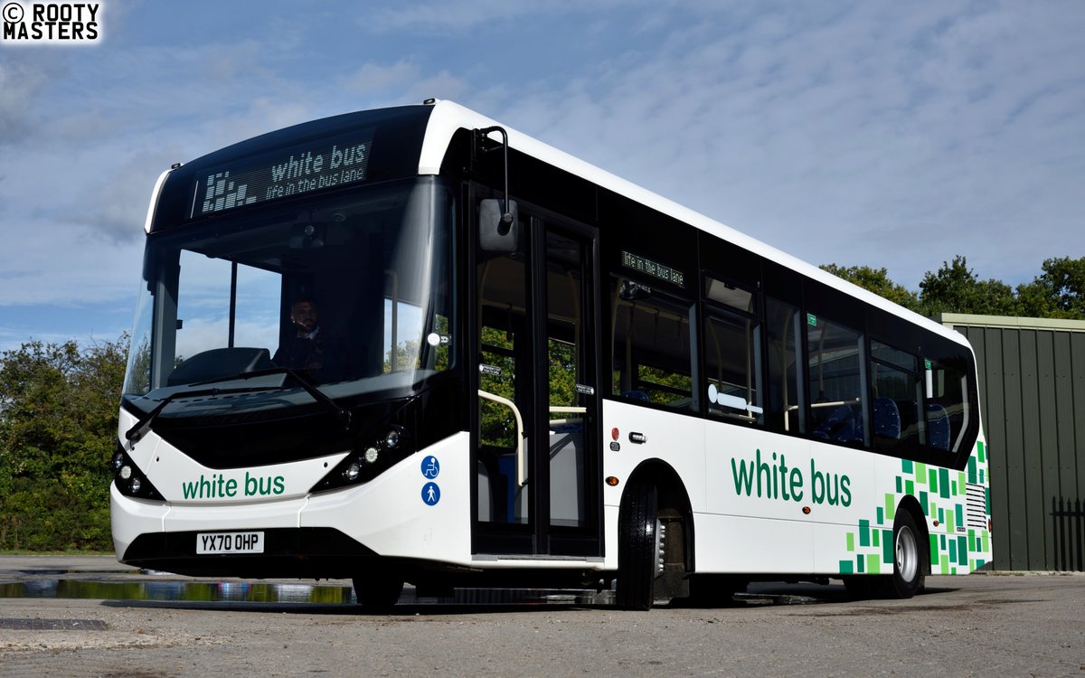 rootymasters's tweet image. The first of six new recently-delivered Alexander Dennis Enviro200 MMC buses for White Bus of Winkfield has now received fleet livery. Here is 52 YX70OHP at Woking depot in October 2020. @WhiteBusService @ADLbus @MTaylorADL @SimonCKRowland1