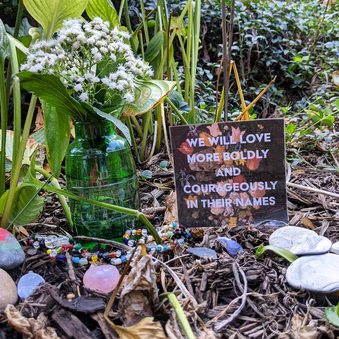 This tribute to those we have lost to COVID-19 was created by Rachel Wallis today in the front garden of her home.  #WeGrieveTogether