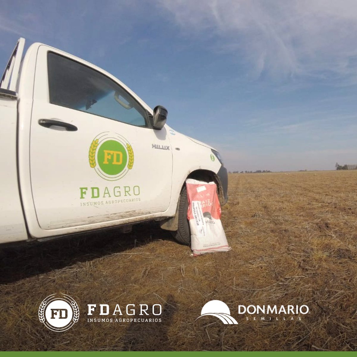 FDagrosrl's tweet photo. 🚜🌽 Siguen los #RetoDM 🚜🌽
Ahora en Zavalía nuestros técnicos asisten en la siembra de un lote Reto de #MaízDM 🌽 de @donmariosemillas
.
#FDAgro #InsumosAgropecuarios #Agro #Campo #Maiz #DonMarioSemillas https://t.co/urWiYiTlyR