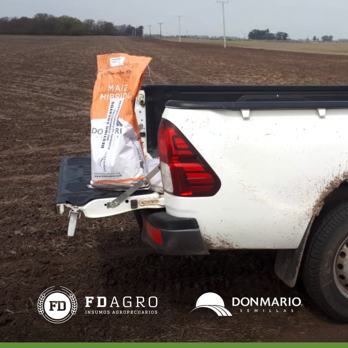 FDagrosrl's tweet photo. 🚜🌽 Siguen los #RetoDM 🚜🌽
Ahora en Zavalía nuestros técnicos asisten en la siembra de un lote Reto de #MaízDM 🌽 de @donmariosemillas
.
#FDAgro #InsumosAgropecuarios #Agro #Campo #Maiz #DonMarioSemillas https://t.co/urWiYiTlyR