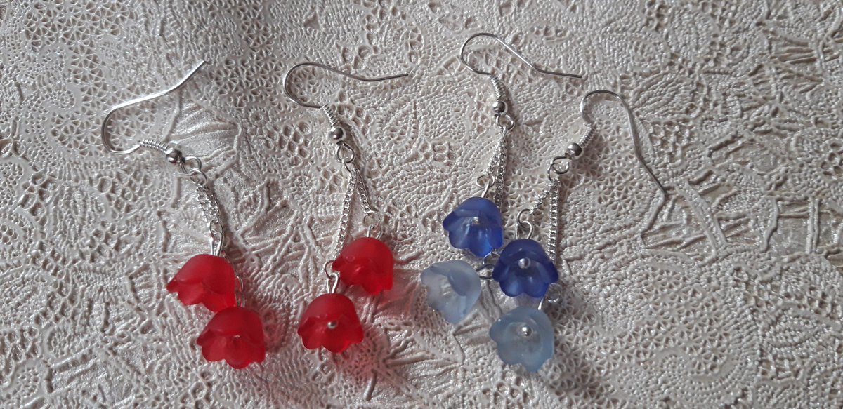 PHandmadeitems's tweet photo. Two tone blue? Or red? 
Which tulip earrings would you pick?

#newearrings #redorblue #flowerearrings https://t.co/PgcPtxbV5g