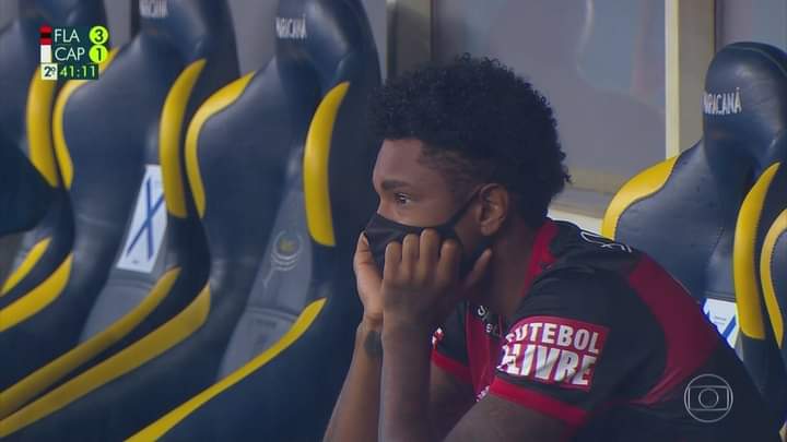 _Viih_Dias's tweet photo. "A mAis eLe gAnHa MuItO bEm, TeM a ObRiGaÇão dE jOgAr bEm"
São seres humanos, tanto Vitinho qnto Luan, vcs precisam parar e refletir se estivessem no lugar deles, se vcs gostariam de ouvir o q falam deles... empatia gente, vcs vão acabar matando alguém #forcaluan #forcaVitinho https://t.co/zCoVnKHDvd