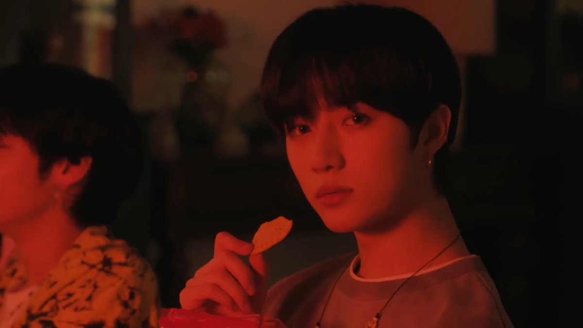 • in the cysm mv, beomgyu was the only one aware that ~that night the world was gonna burn down~ (which could connote them becoming separated/the end of their friendship/something bad was gonna happen to them)he had a knowing look as the sunset and turned everything red