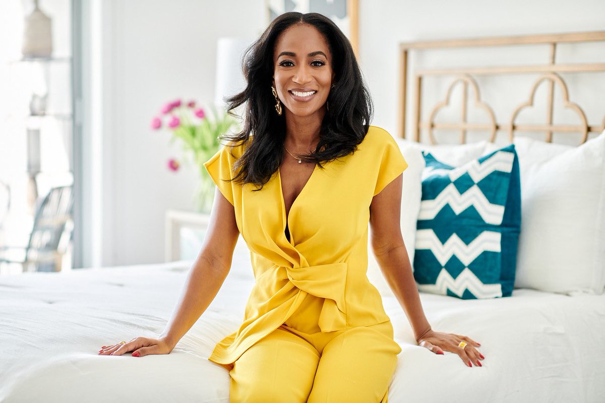 africamiranda's tweet photo. my next @homegoods project is live! spent the last 2 months decorating my new space. 

my home mantra: accessible glamour. a chic &amp; comfortable loving space 💛 a quick breakdown: 

📷: @D_Whyte https://t.co/bH4SB6Fhig