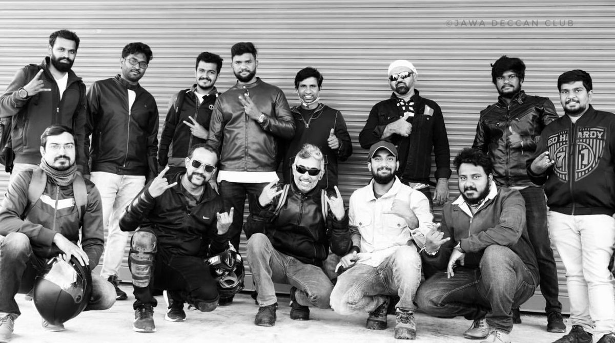 Awesome bunch of “Mavericks”. Thats what every one is calling them and so as our @Jdcjawa group. 😃🤩🤩 Pic Credit : Shiva Melam. @jawamotorcycles @reach_anupam