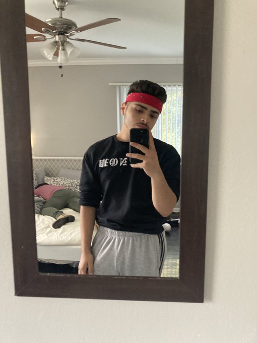 Watch Heavy pole's leaked NSFW photo on TwXstars