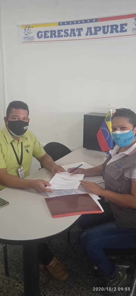 InpsaselA's tweet photo. Sirviéndole a nuestro estado. Entrega de registros de Profesionales en el área de Seguridad y Salud Laboral. ¡Por la Defensa de la Vida y Salud  en el Trabajo! @NicolasMaduro @eduardopiate2 @geovannireuma @Inpsasel_vzla https://t.co/eWdQHtMPk0