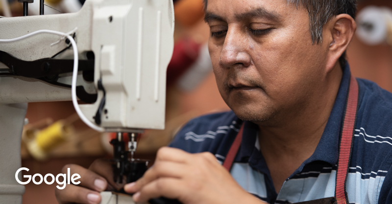 googlemexico's tweet photo. Él es José Luis y con su Perfil de negocio en Google, hace que sus zapatos oaxaqueños lleguen a sus clientes a pesar de la pandemia.

 🥾👞😎

Checa los recursos y herramientas para los pequeños negocios aquí → https://t.co/MHXZr113CM #GoogleParaPyMEs https://t.co/nx7KZHa6eR