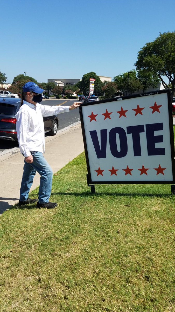 AFB1921's tweet photo. Many #FlattenInaccessibility participants were registered voters and had experience voting prior to COVID-19. Some participants had familiarity with accessible #Voting options, whereas others were not aware if there were options they could use. Learn more: https://t.co/jhuf8f2vXq https://t.co/wH3QsSbeYl