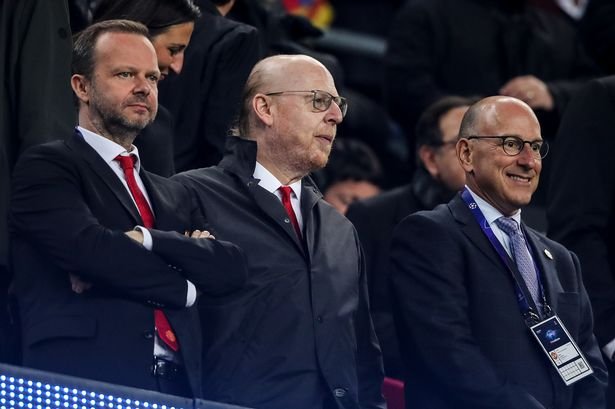 ManUnitedXtra_'s tweet image. Get it trending! Absolute joke. 🖕🏻 #GlazersOutWoodwardOutJudgeOut #GlazerOutWoodwardOut
#GlazersOut