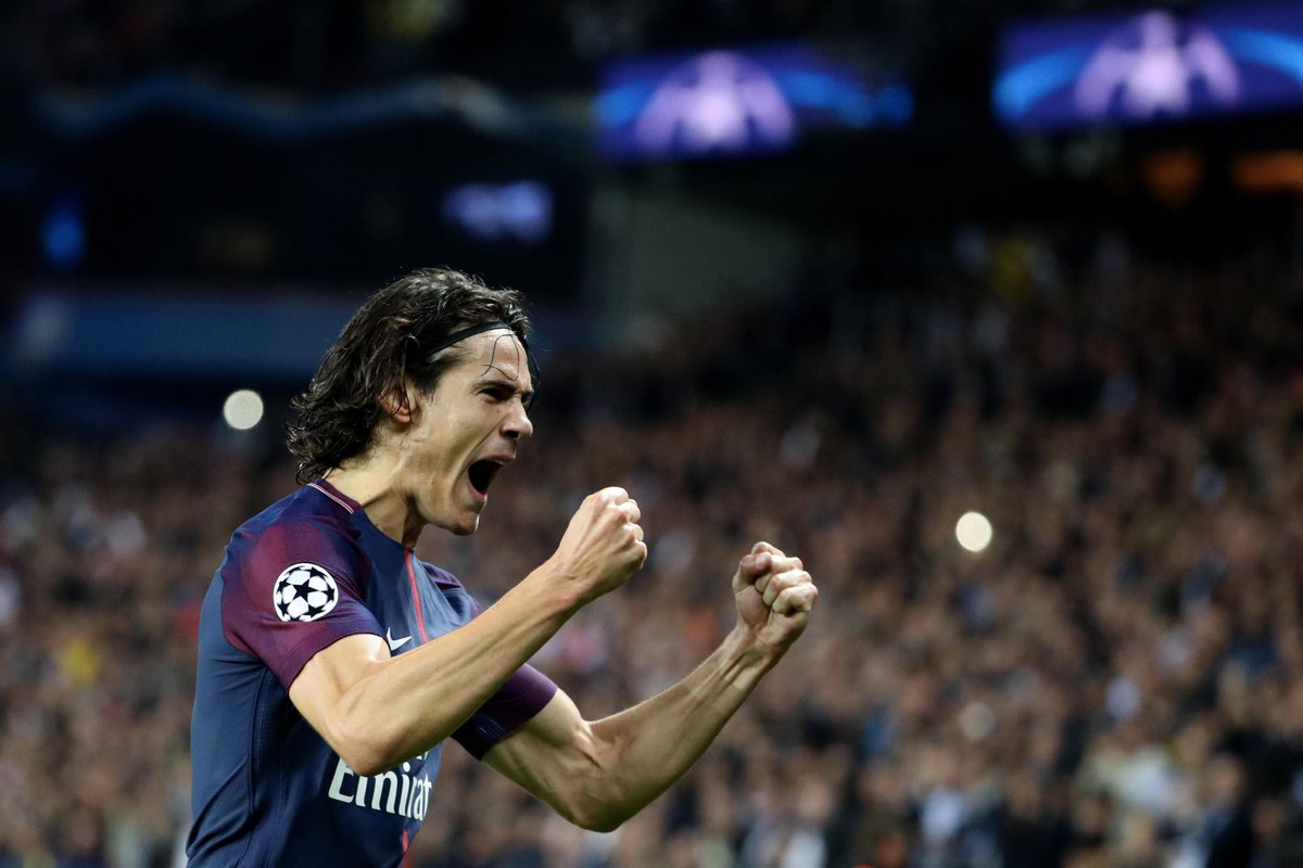 ChampionsLeague's tweet photo. 🐂 Manchester United have announced the signing of former Paris striker Edinson Cavani! ✍️

#UCL | #DeadlineDay https://t.co/jgm2Eol1ca