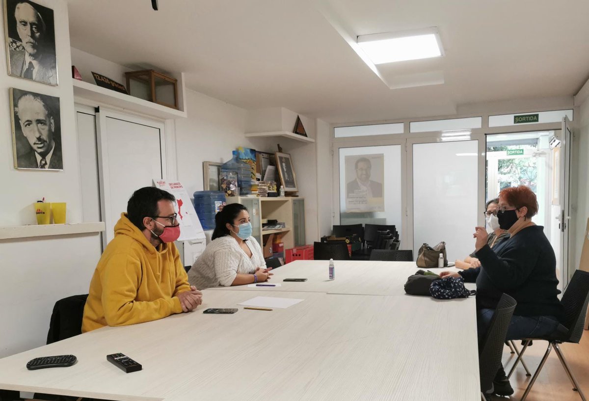 ercsabadell's tweet photo. 👩🏻‍🦱🧔🏻 @glo_llobet i @santi_valls s'han reunit amb @GossosSbd, @BASabadell i @iCanWalk_Web.

🐕🐈 El govern de #Sabadell no ha adreçat cap acció als animals per ara. Falten consens i col·laboració.

🗣️ És essencial convocar la Taula de Benestar Animal!

#️⃣ #LAlternativaRepublicana https://t.co/WufoowcWP3