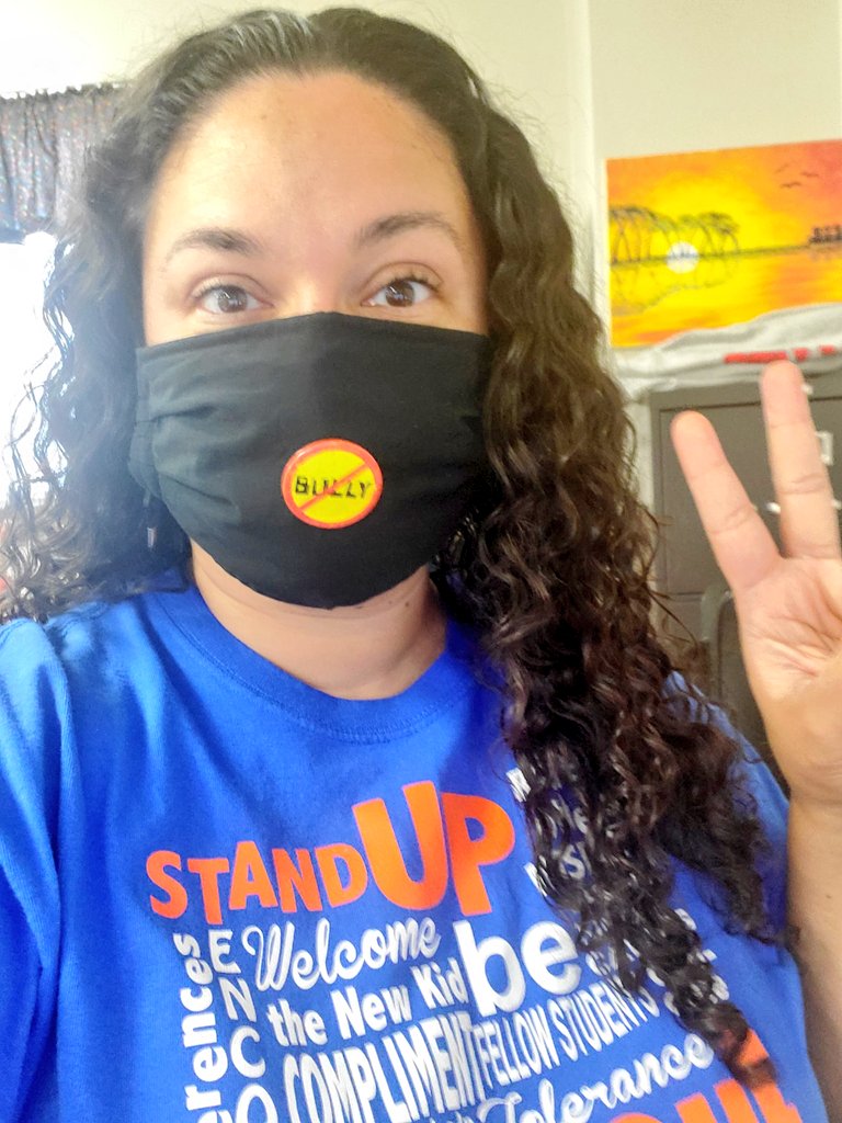 JSES_Stallions's tweet photo. Great job going #Blue today @JSES_Stallions! 💙 #BeABuddyNotABully #NationalBullyingPreventionMonth #BlueUp #ChooseKindness #WDOBP https://t.co/cXsXk4e503