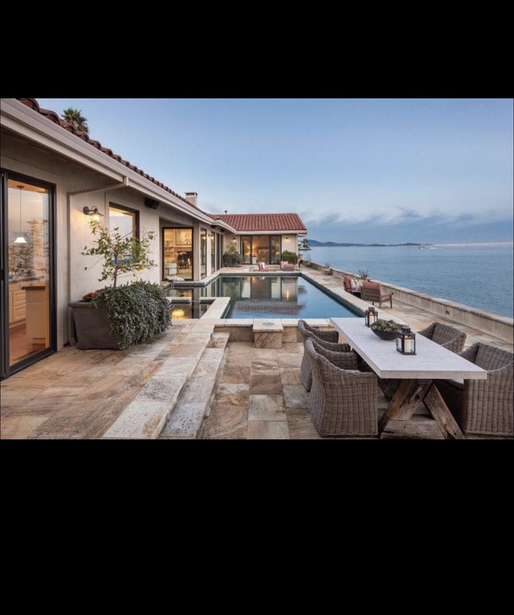 MoregreenCapit1's tweet photo. Robin Williams' - San Francisco Bay home for sale: $7.25 million (£5.5m)

Located on the waterfront of Paradise Cay in northern California, the property is just 15 miles from San Francisco and oozes contemporary appeal. Luxurious both inside and out! 
#celebrityhomes #sanfran https://t.co/EAAvpm66mM